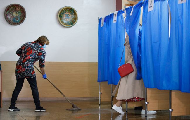 Місцеві вибори: спостерігачі зафіксували порушення у чотирьох містах