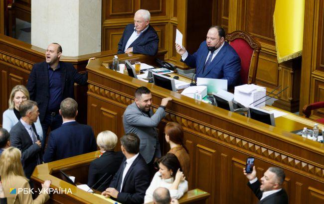 Свіжий рейтинг партій: за кого українці проголосують на виборах у Раду