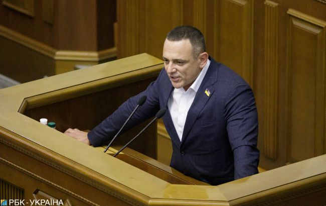 Скандальний мовний законопроект не внесли до порядку денного Ради