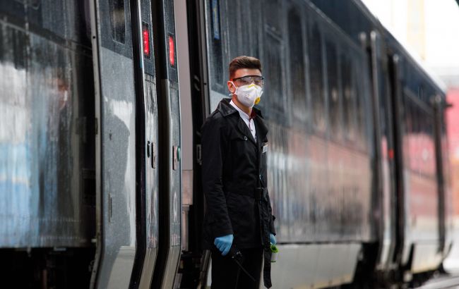 УЗ скасувала посадку пасажирів в трьох містах "червоної зони"