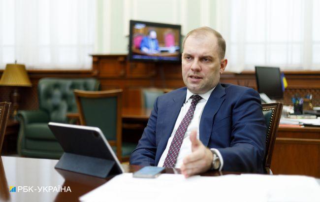 Коли Україна почне отримувати мільярди допомоги США та ЄС: відповідь НБУ