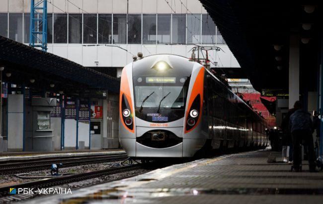 "Укрзализныця" к майским праздникам добавила поезда между Одессой и Харьковом