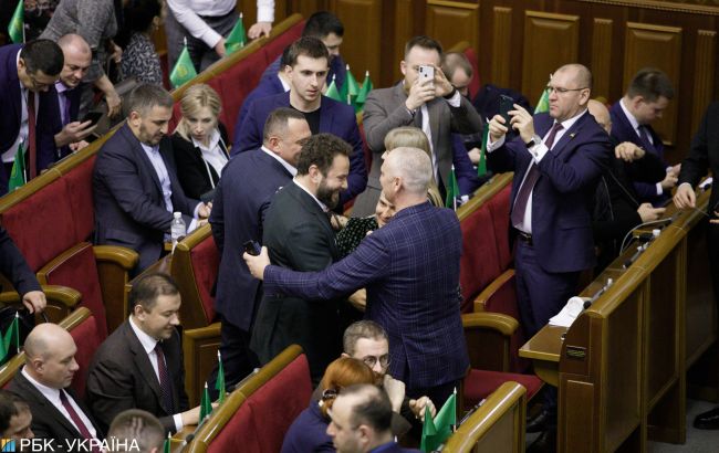В "Слуге народа" обратились к Лукашенко и напомнили о судьбе Януковича