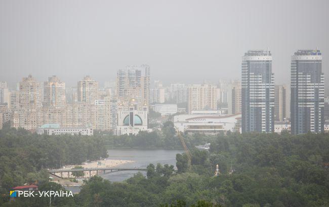 Пыльная буря не покидает Украину. Названы причины и сроки, когда она исчезнет