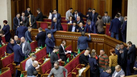 У "Слузі народу" розповіли, що робитимуть з "бунтівниками"