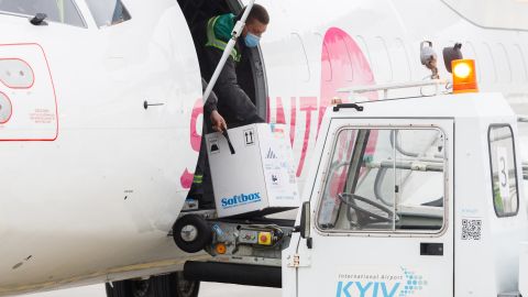 Скільки та яку вакцину отримає Україна до кінця року: уряд опублікував національний план