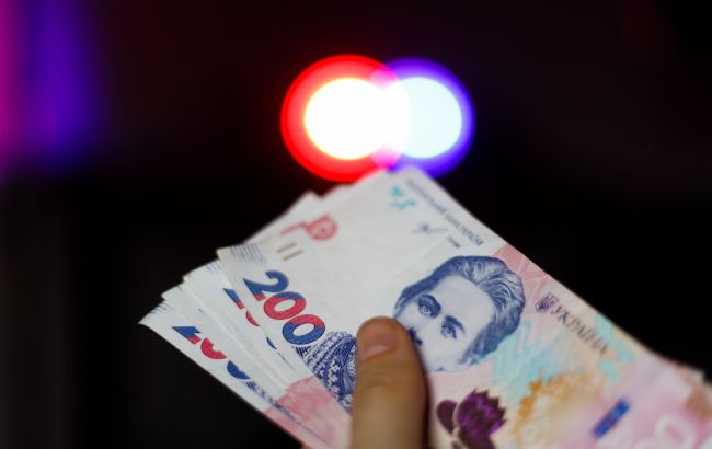 НБУ зафіксував помірний відплив вкладів населення з банків на початку 2022 року