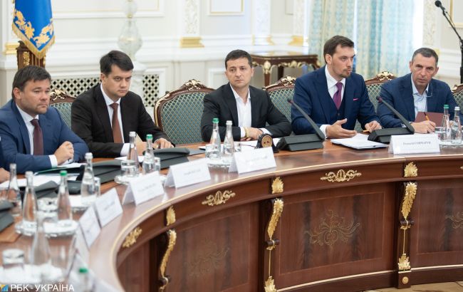 Більшість українців не бачать жодної успішної реформи нової влади