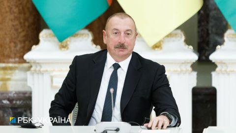 Азербайджан поможет с поставками нефтепродуктов в Украину, - Зеленский