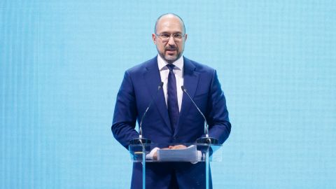 Після канікул школи можуть перейти на дистанційне навчання - Шмигаль