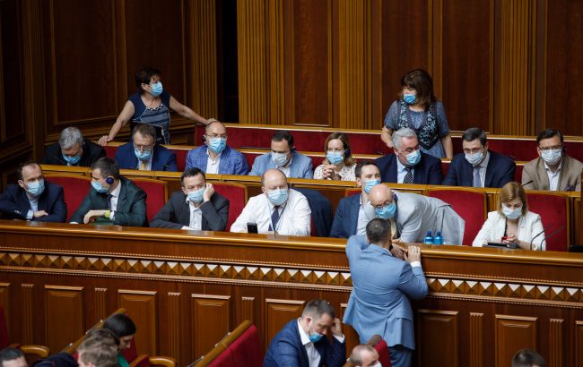 В  Кабмине назвали последствия повышения минимальной зарплаты до 5000 гривен