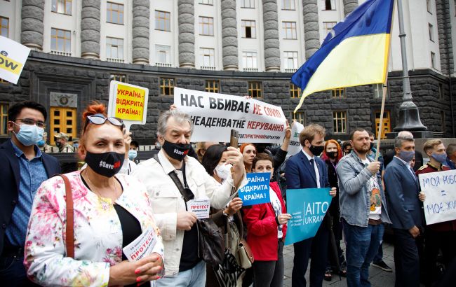 Українці оцінили дії влади по боротьбі з коронавірусом