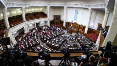 КИУ назвал наибольших прогульщиков Верховной рады