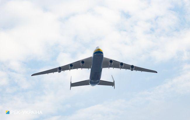 Кияни показали видовищне відео, як "Мрія" парить над висотками: "захоплює подих"