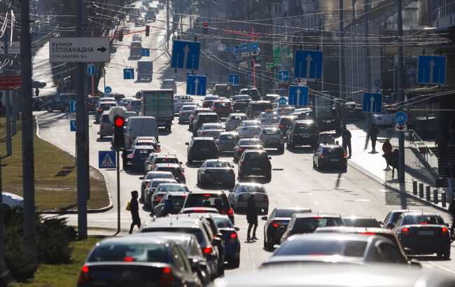 Отримаєте штраф: українських водіїв закликали не ігнорувати важливе ПДР
