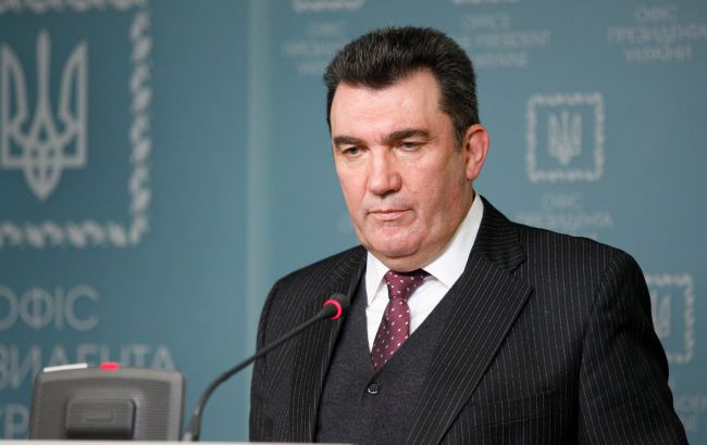 Члени РНБО можуть залишати Україну тільки з дозволу президента, - Данілов