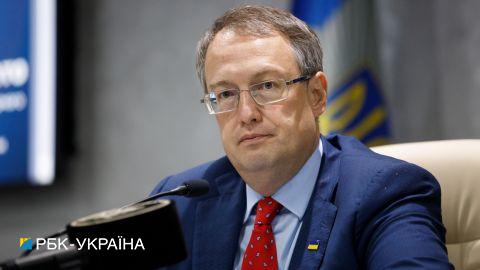 Кабмін звільнив Геращенка з МВС