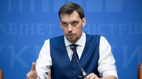 Гончарук рассказал об условиях покупки земли иностранцами после запуска реформы