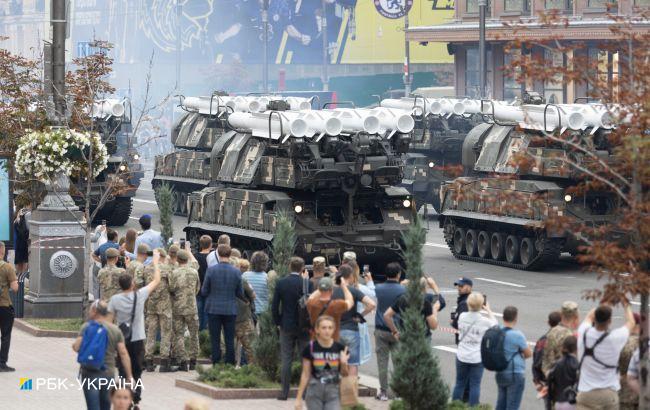 Армия, волонтеры и церковь: кому больше всего доверяют украинцы