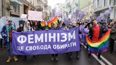 Минкульт хочет отменить перенос выходных дней из-за двух праздников: названы даты