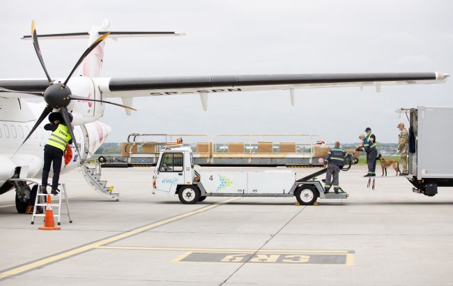Австралия отозвала самолет с гумпомощью для Тонги из-за COVID-19