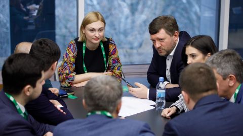 Заседание фракции "Слуги народа" на Донбассе отложили