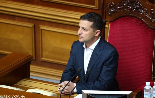 Зеленский одобрил закон о количестве депутатских запросов