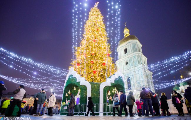 Как в Киеве будут праздновать Новый год 2021: рекордная елка и лимит на посетителей