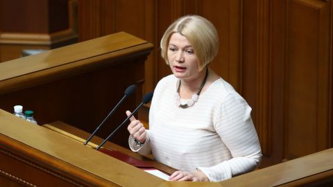 Геращенко: во время кризиса Рада должна работать в штатном режиме