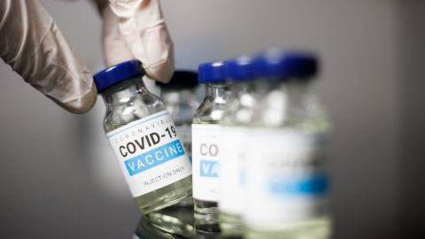 Китайська вакцина від COVID показала ефективність 97%