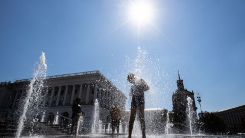 В Україні продовжує утримуватися спека