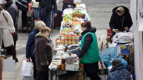 В Полтаве и Черновцах предприниматели вышли на акции протеста: требуют открыть рынки