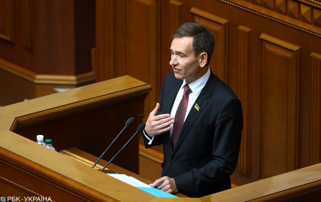 У Зеленського не виключили, що під час НС можуть обмежити рух між областями