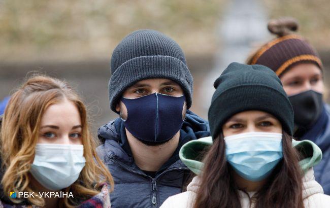 В Украине заболеваемость COVID снижается, но все еще выше нормы в 9,5 раз