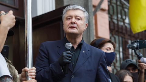 Суд по делу Порошенко отложили