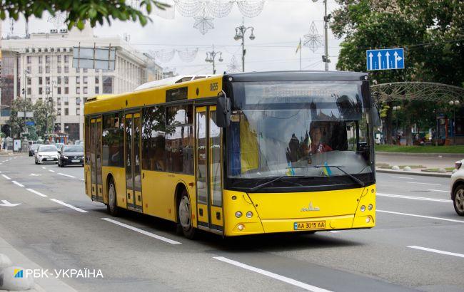 В Киеве начали измерять температуру в транспорте. Водители должны быть в форме