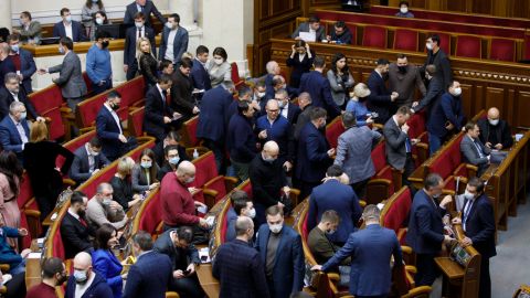 Украинцы оценили роль олигархов в политике