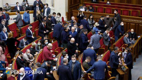 Свежий рейтинг партий: за кого украинцы проголосуют на парламентских выборах