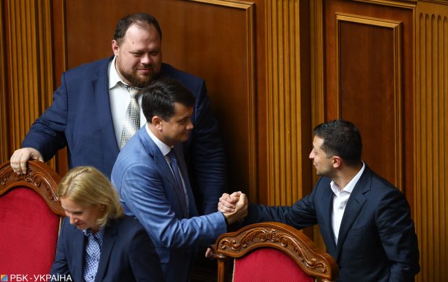 Конституційний переполох: як Рада під наглядом Зеленського змінювала Основний закон