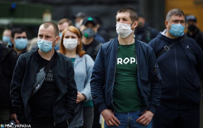 В Украине снова растет число зараженных коронавирусом после трехдневного спада