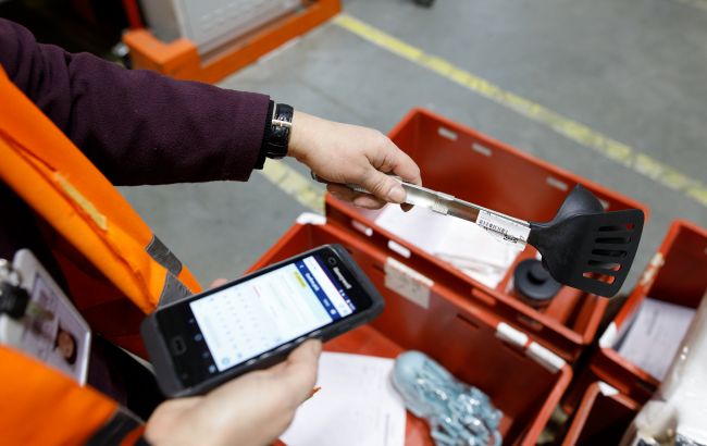 "Нова пошта" змінила умови відправлення посилок до США через нові мита