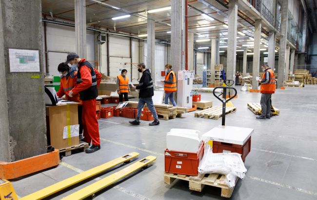 "Новая почта" получит большой кредит и сократит персонал