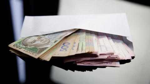 Выплаты по 8 тысяч гривен: кто сможет получить деньги