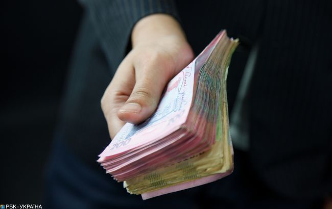 Минимальная зарплата с 1 сентября выросла до 5000 гривен