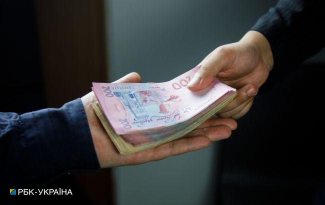Зарплата в Україні: в яких областях платять більше