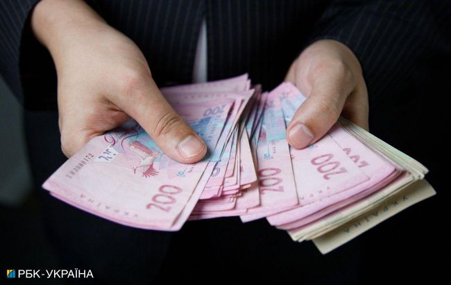 Повышение налогов затормозит экономический рост Украины, - экономист