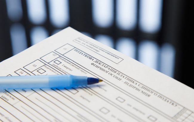 Податкові канікули для "спрощенців" в Україні: що буде зі страховим стажем