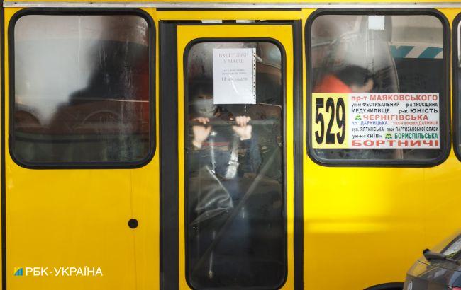 Карантин не помеха: в Киеве водители общественного транспорта ездят без масок