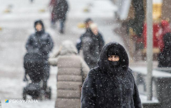 Украину накроют снегопады и сильный ветер. Непогода будет до конца месяца