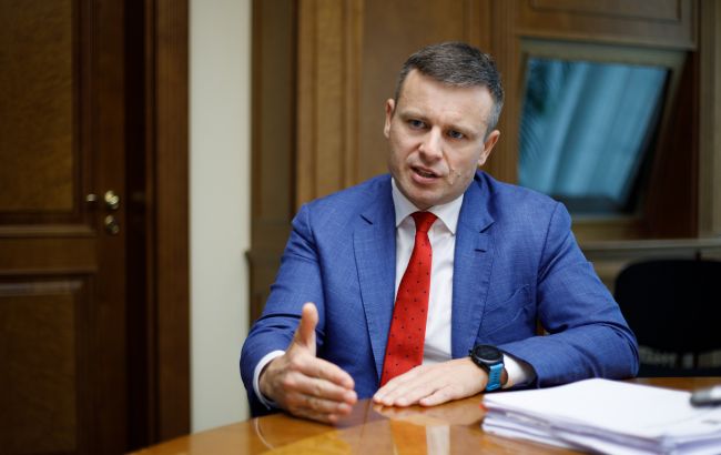 Минфин объявил аукцион по продаже военных облигаций и призвал граждан поддержать страну